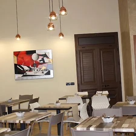 Conte Luna Couette-café