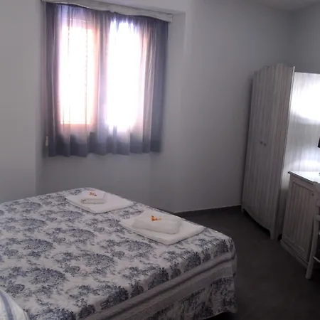 Conte Luna Bed & Breakfast 3*