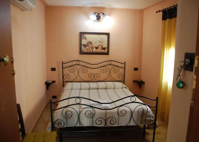 Conte Luna Oda ve Kahvaltı 4*