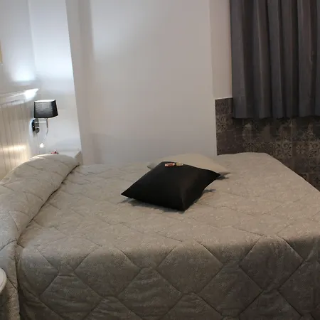 Nocleg ze śniadaniem Conte Luna 4*