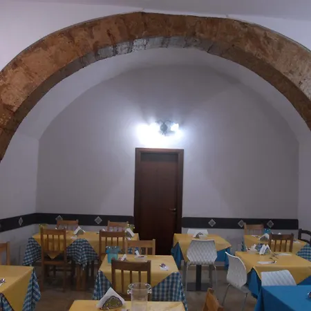 Conte Luna Bed and Breakfast